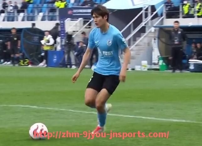 J9九游会登录入口-德甲联赛中最鼓励进攻风格的球队盘点及战术分析